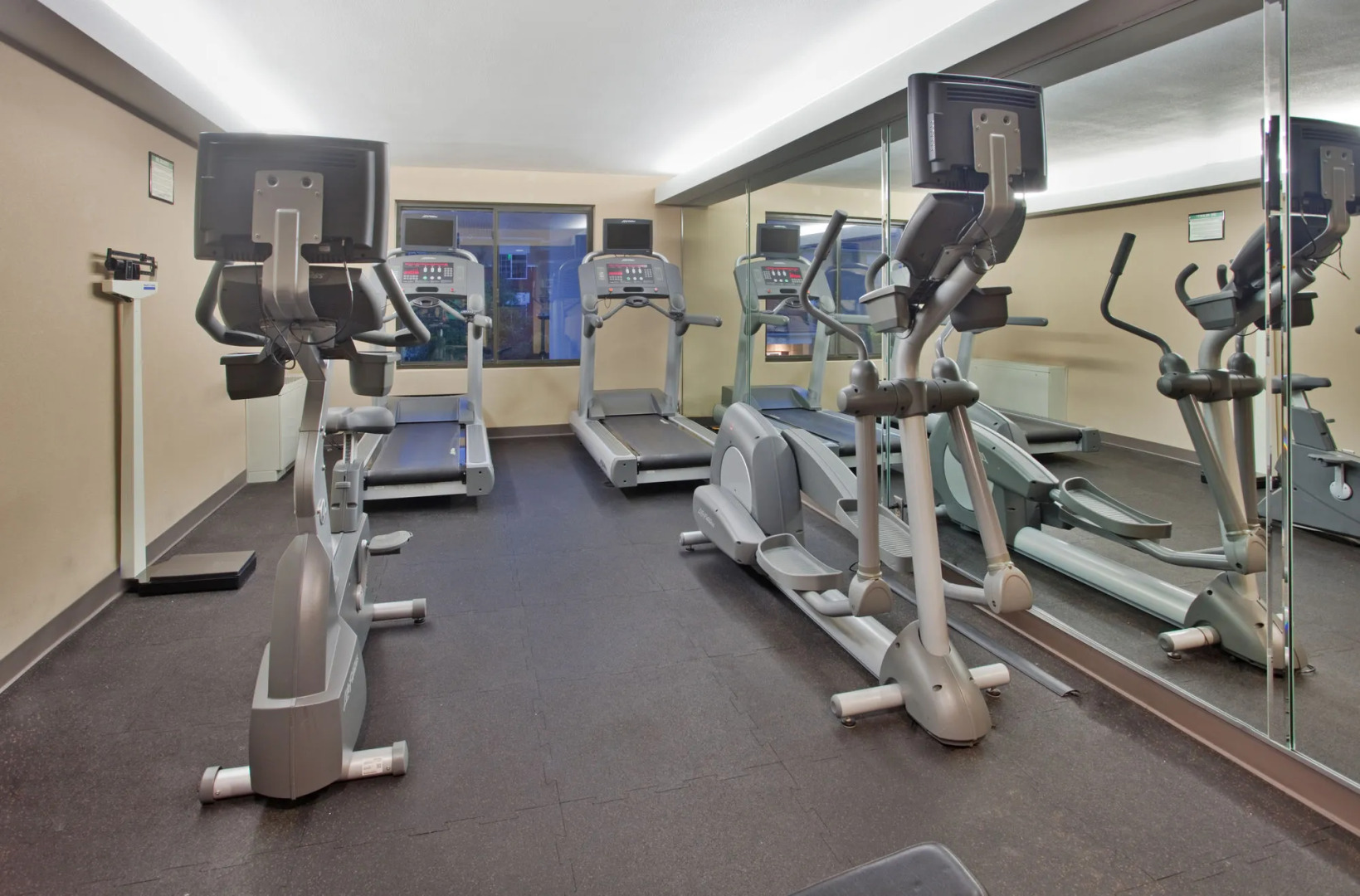 Holiday Inn Country Club Plaza