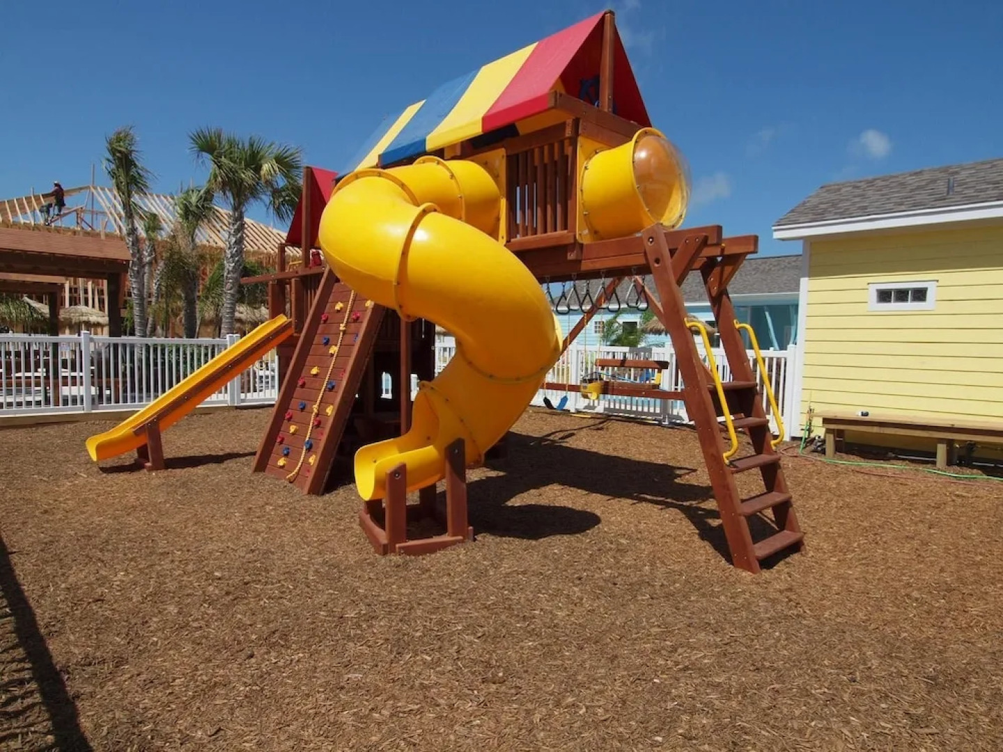 Pool front Paradise PB118