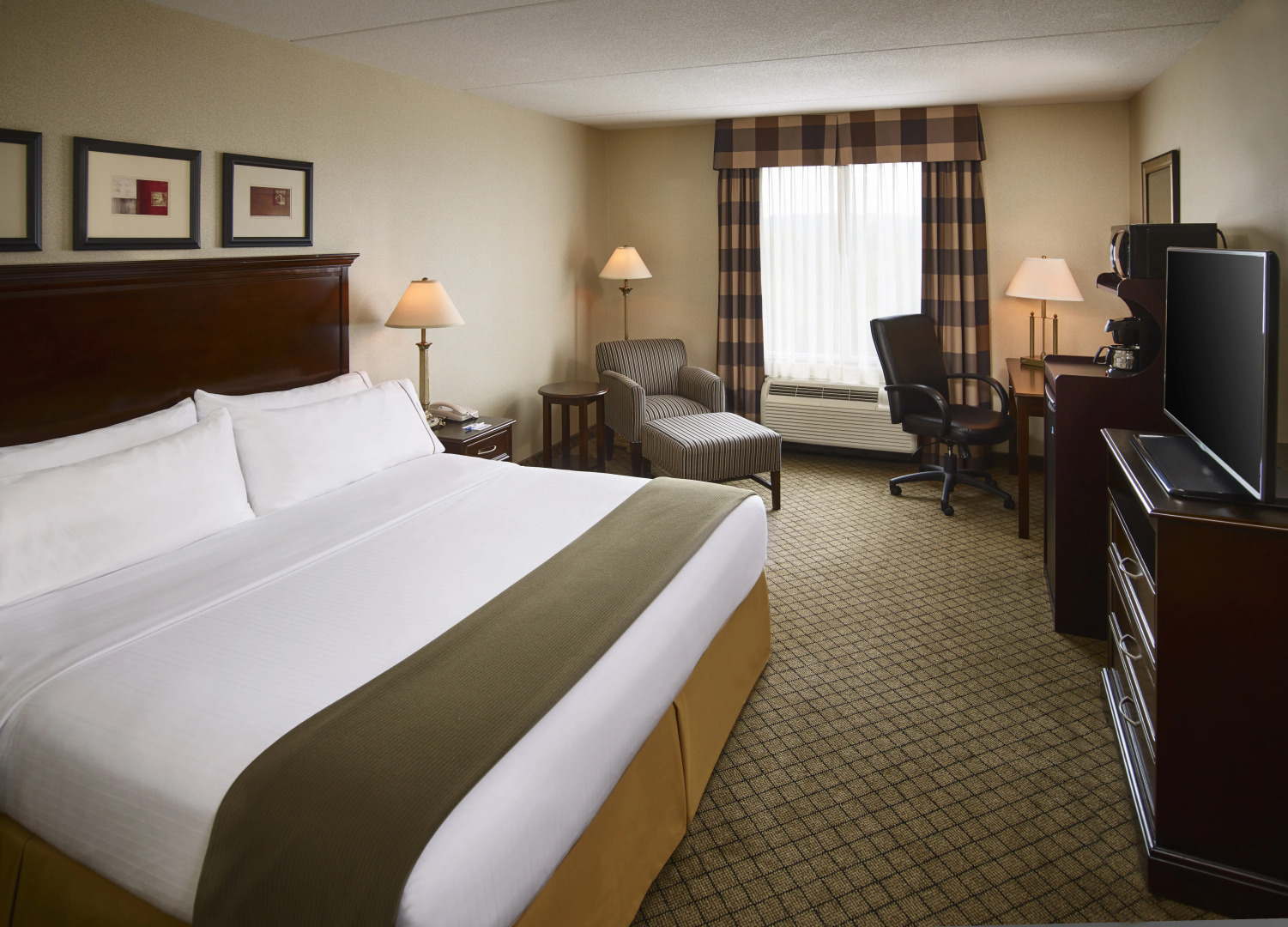Holiday Inn Express & Suites Huntsville by IHG