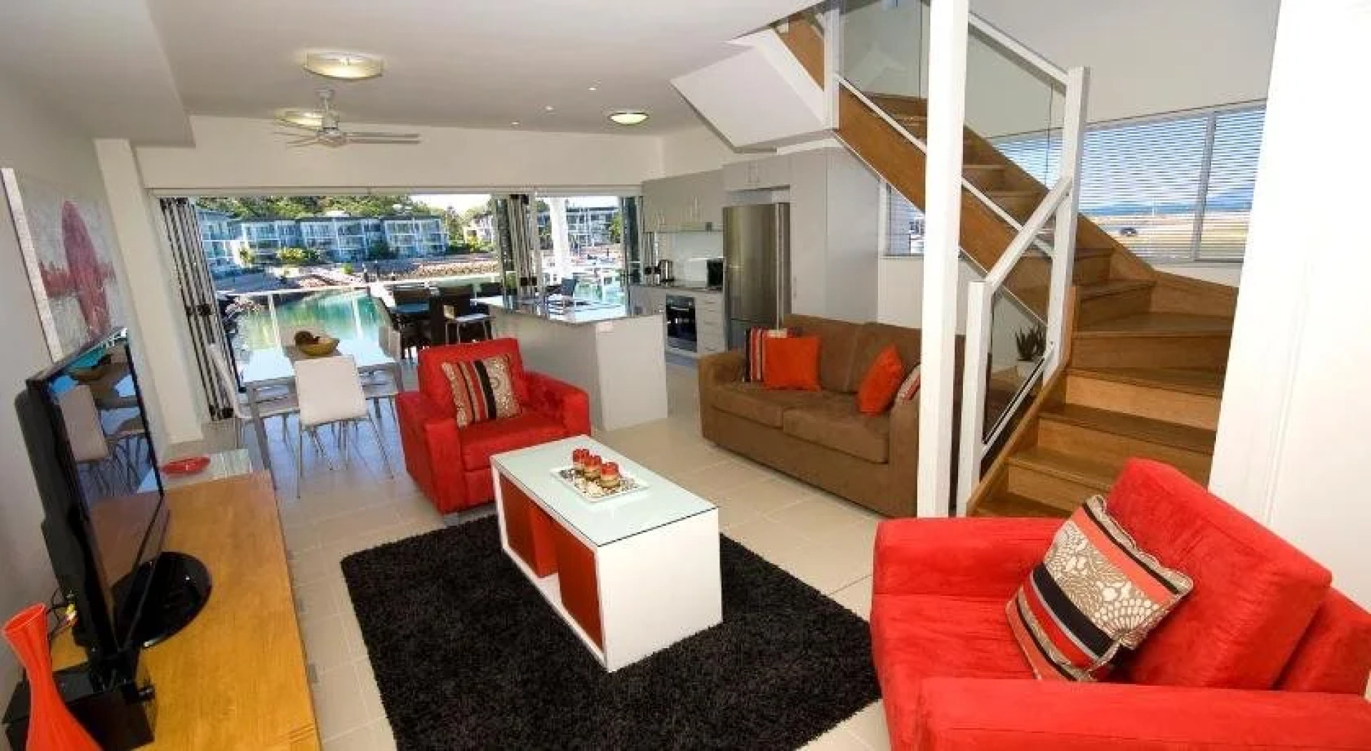 Beachside Magnetic Harbour