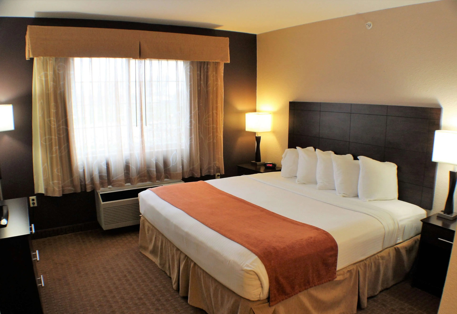 Best Western Flora Inn