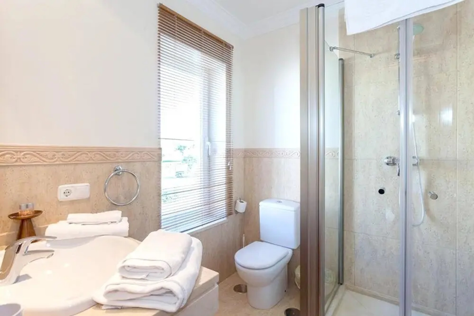 House With 2 Bedrooms in Arcos de la Frontera, With Wonderful Mountain View, Pool Access, Furnished Garden - 60 km From the Beach