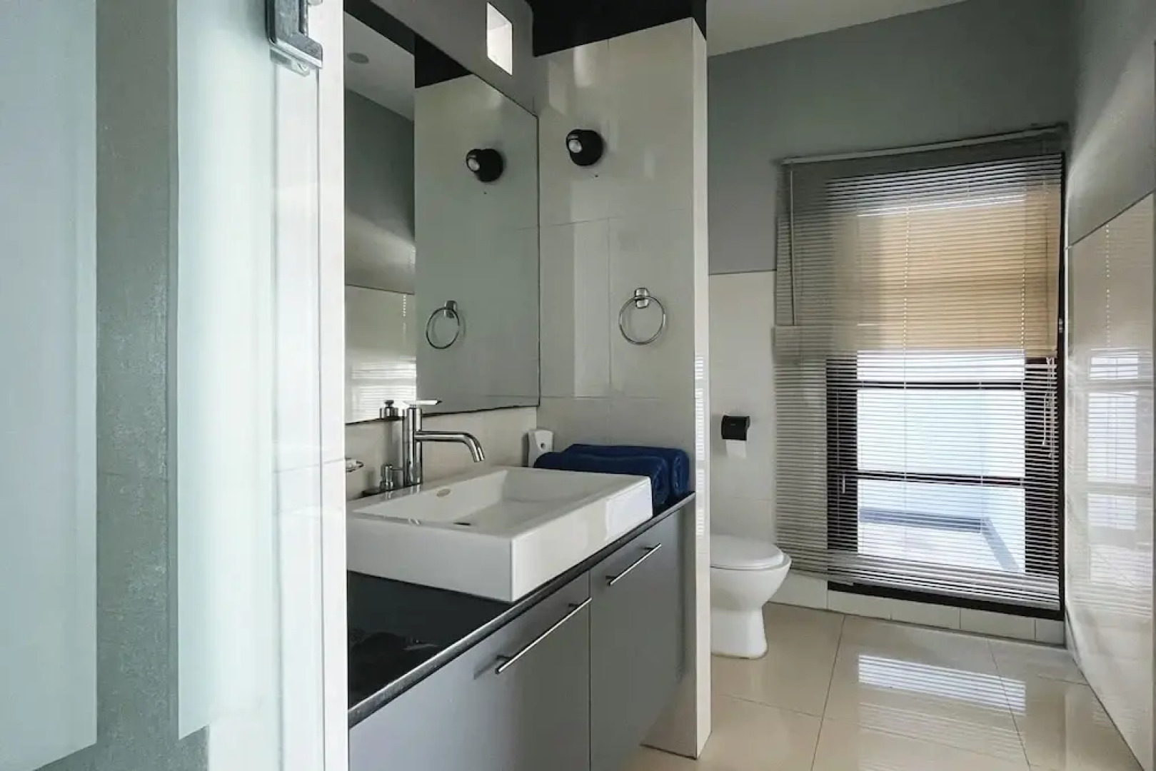 Blue Marlin 6-BR Villa Singaraja Bali