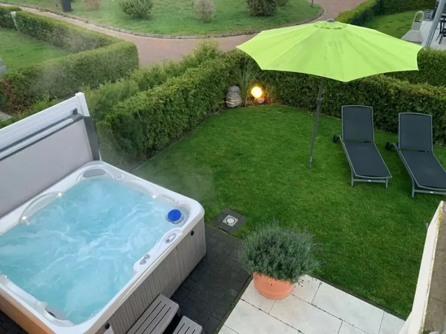 Haus Seeblick Modern Retreat