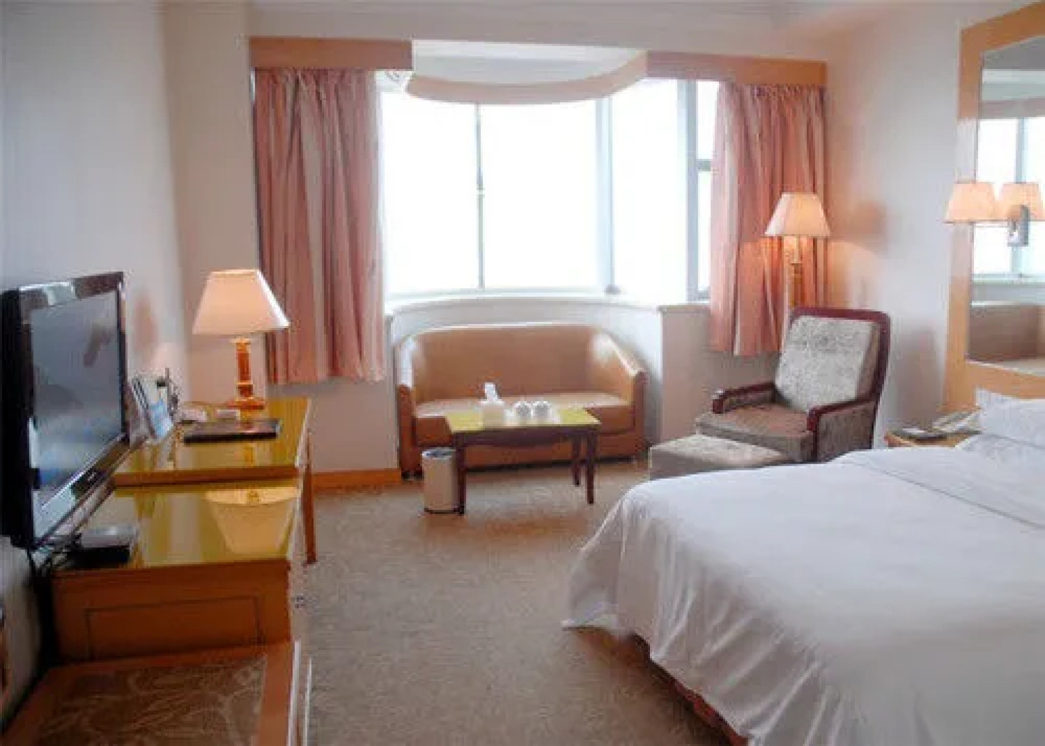 Sunny Hotel - Xinyang