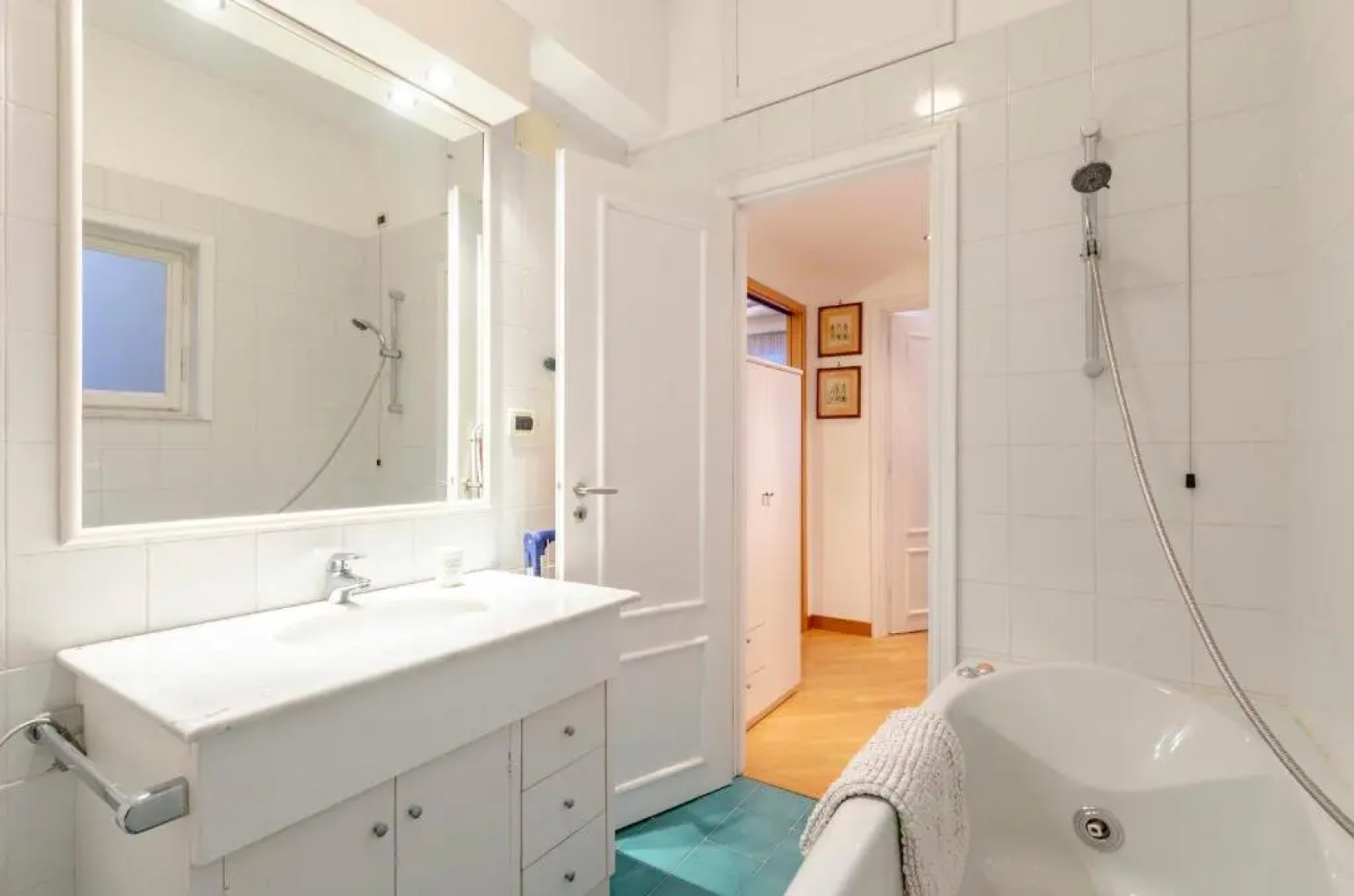 ALTIDO Apt for 4 with Exclusive Pool and Garden in Nervi