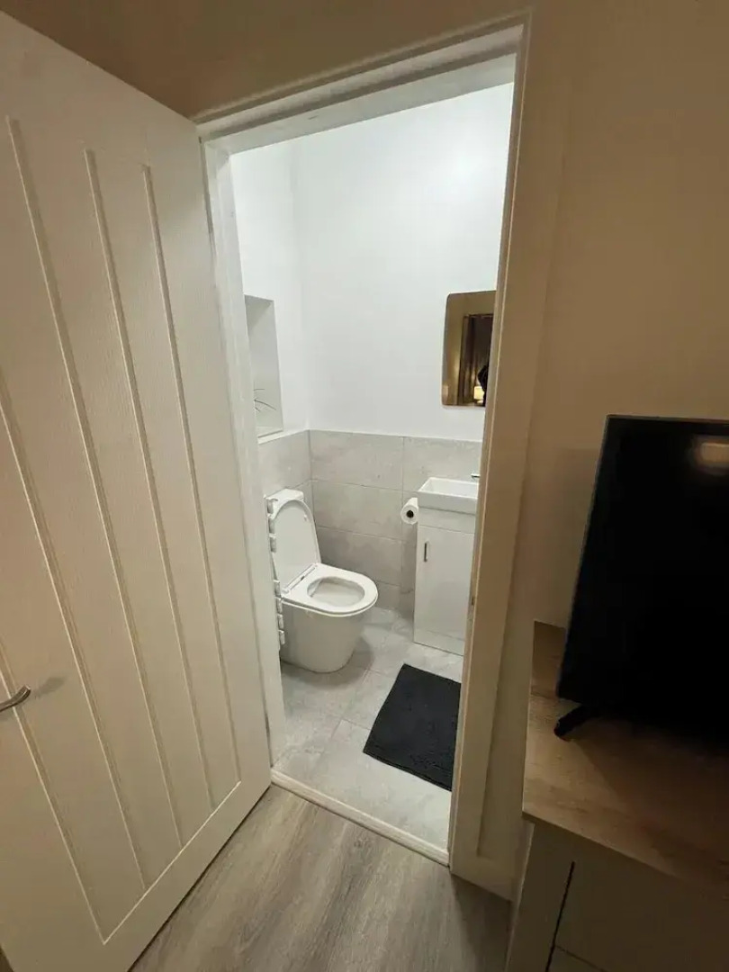 Cozy Apartment at Highbanks The Annex