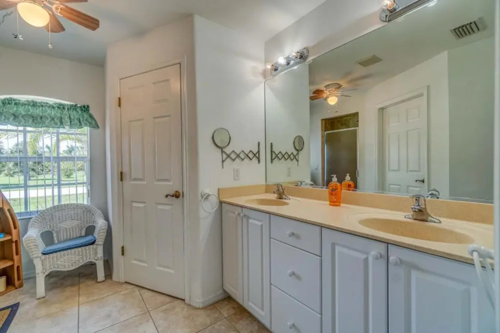 Westons Water Watch - Private Villa with heated pool - sleeps 6