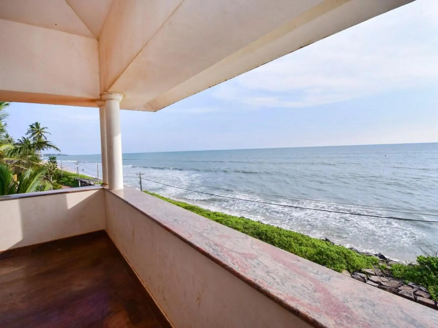 Sea breeze Beach Inn