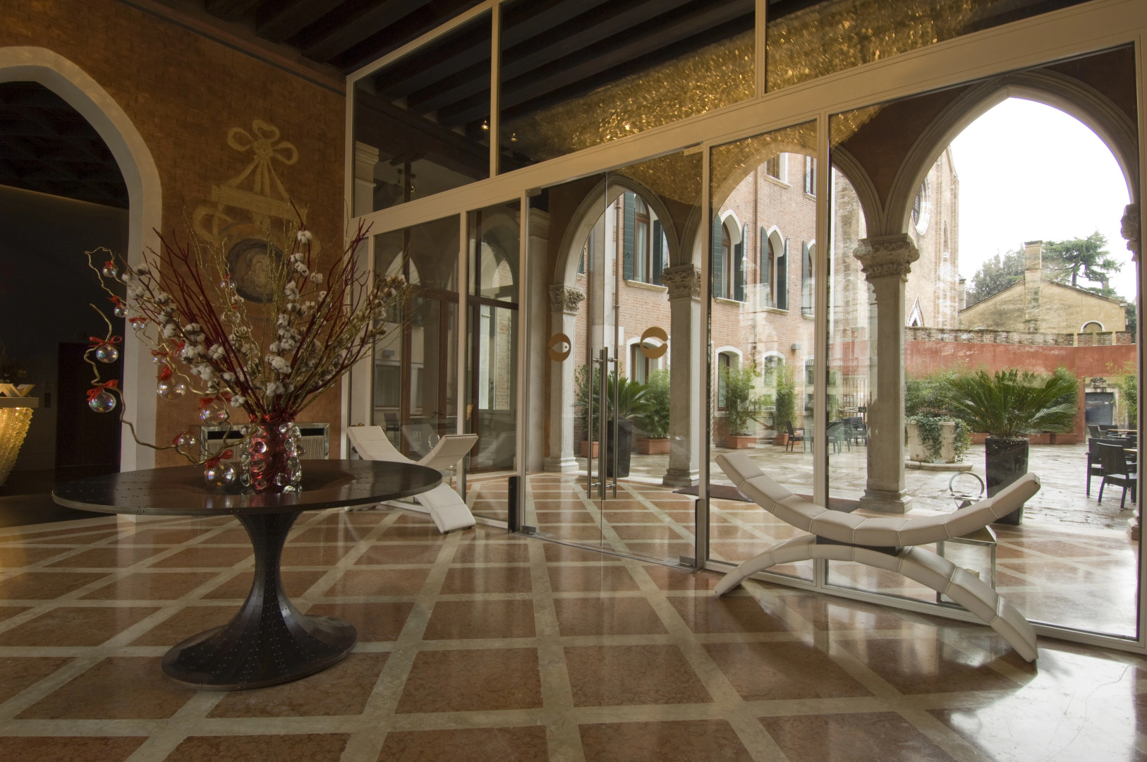 Отель Sina Centurion Palace