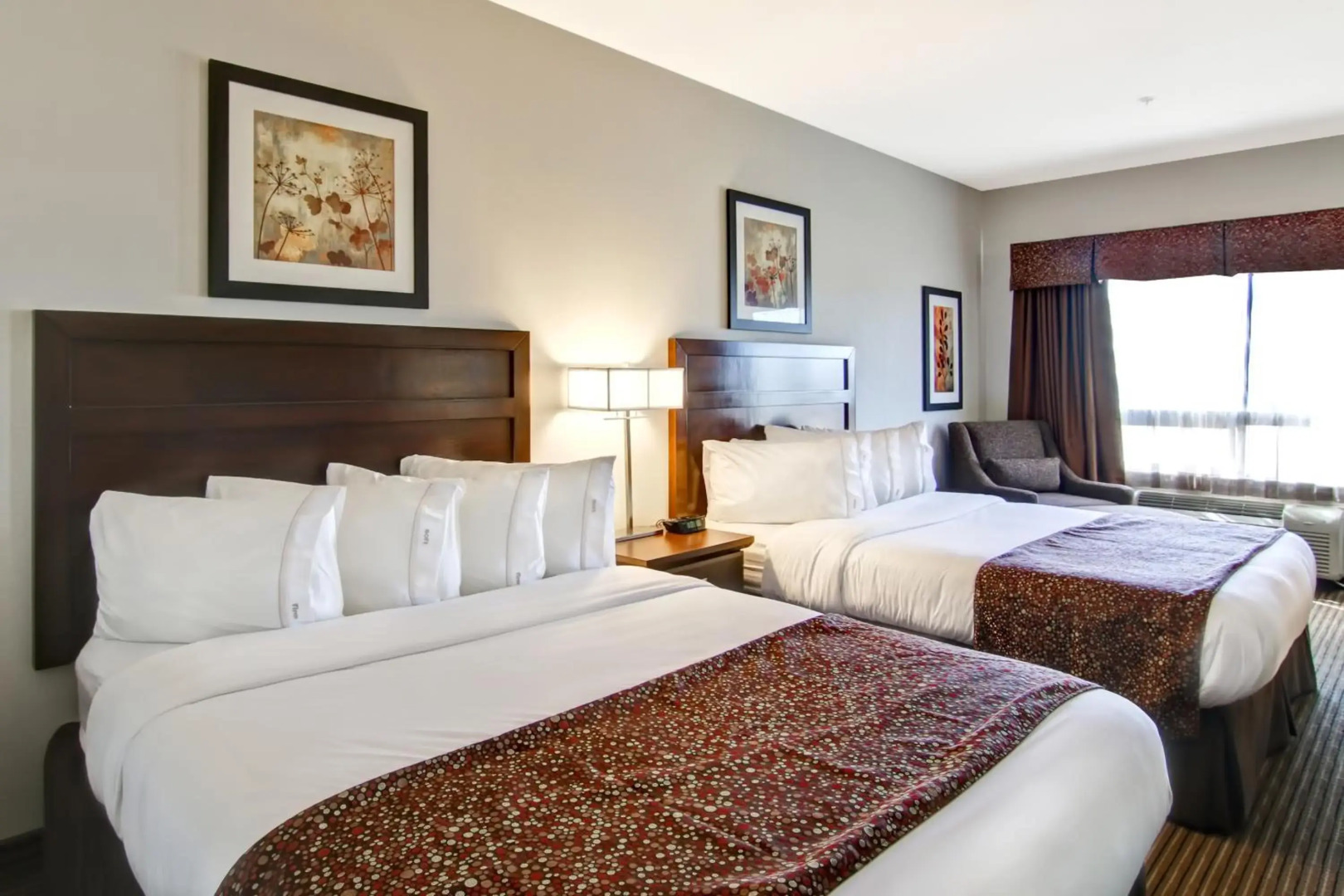 Tisdale Canalta Hotel