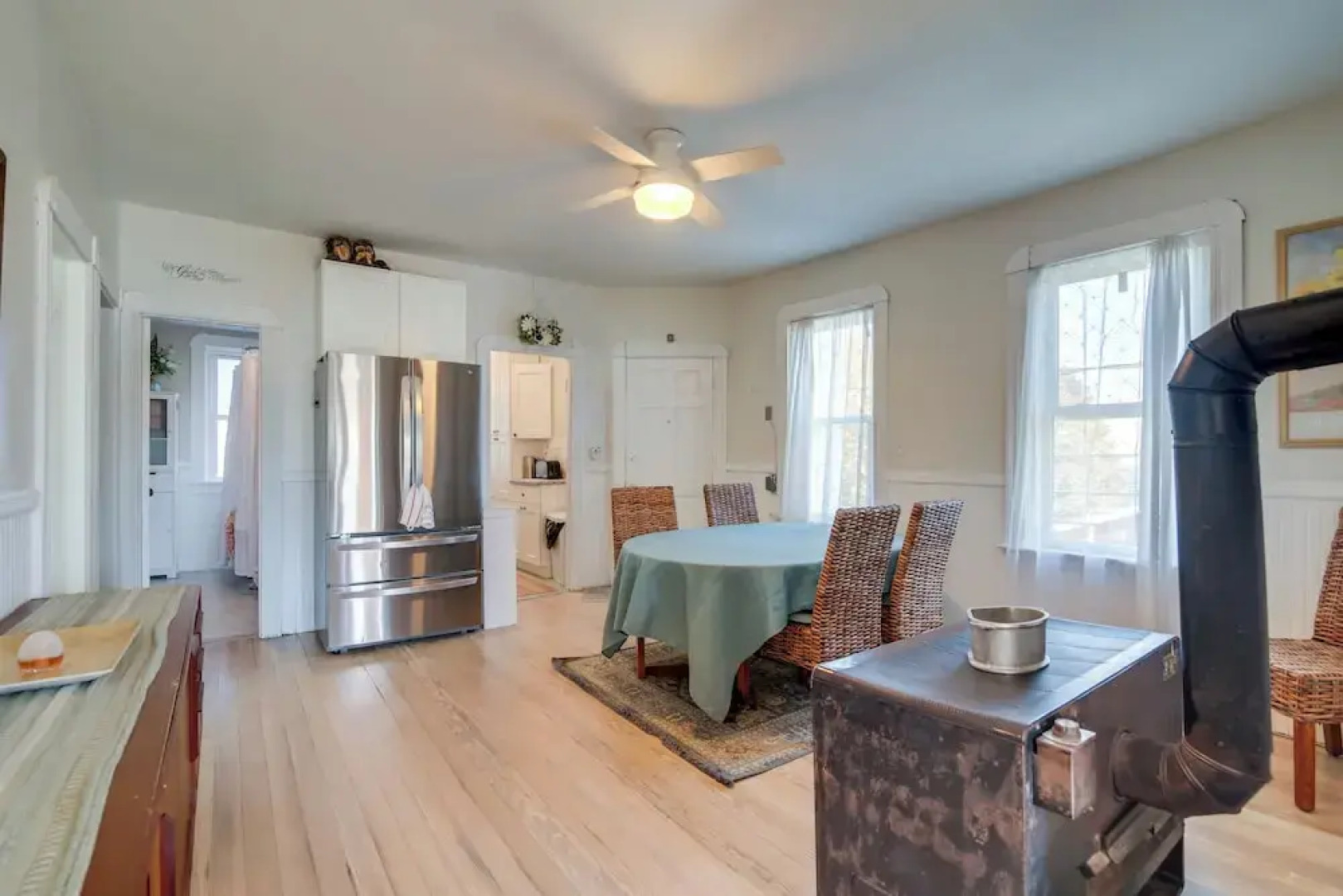 New Bedford Apartment ~ 4 Mi to Fort Phoenix Beach