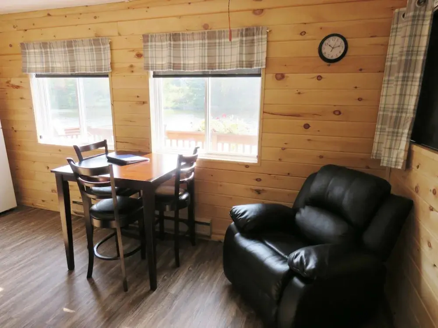 Waterfalls Lodge
