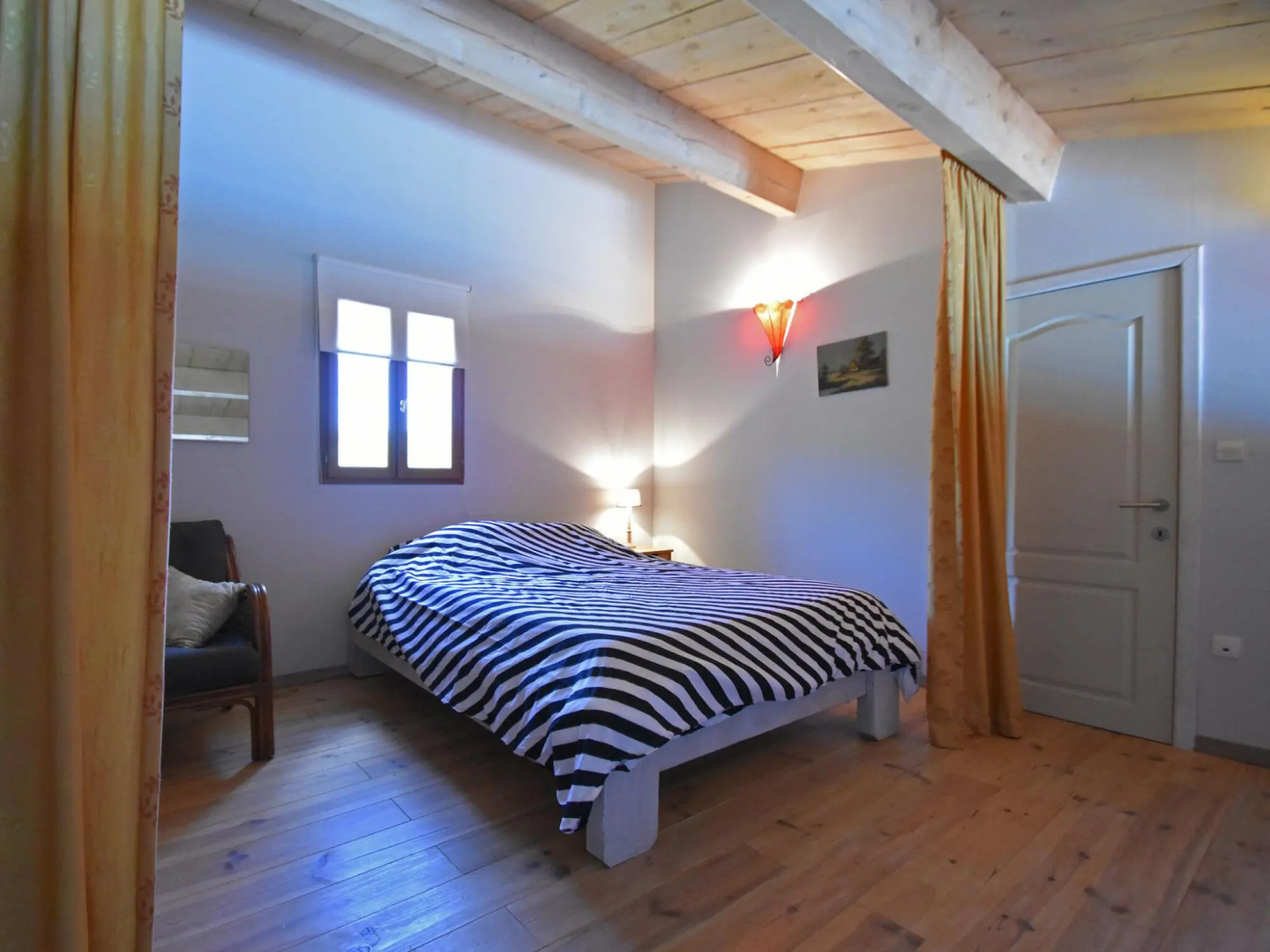 Lush villa in Vélieux with private heated swimming pool