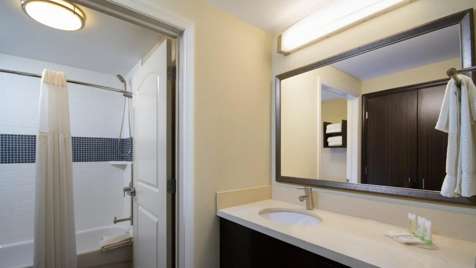 Staybridge Suites Buffalo-Amherst by IHG