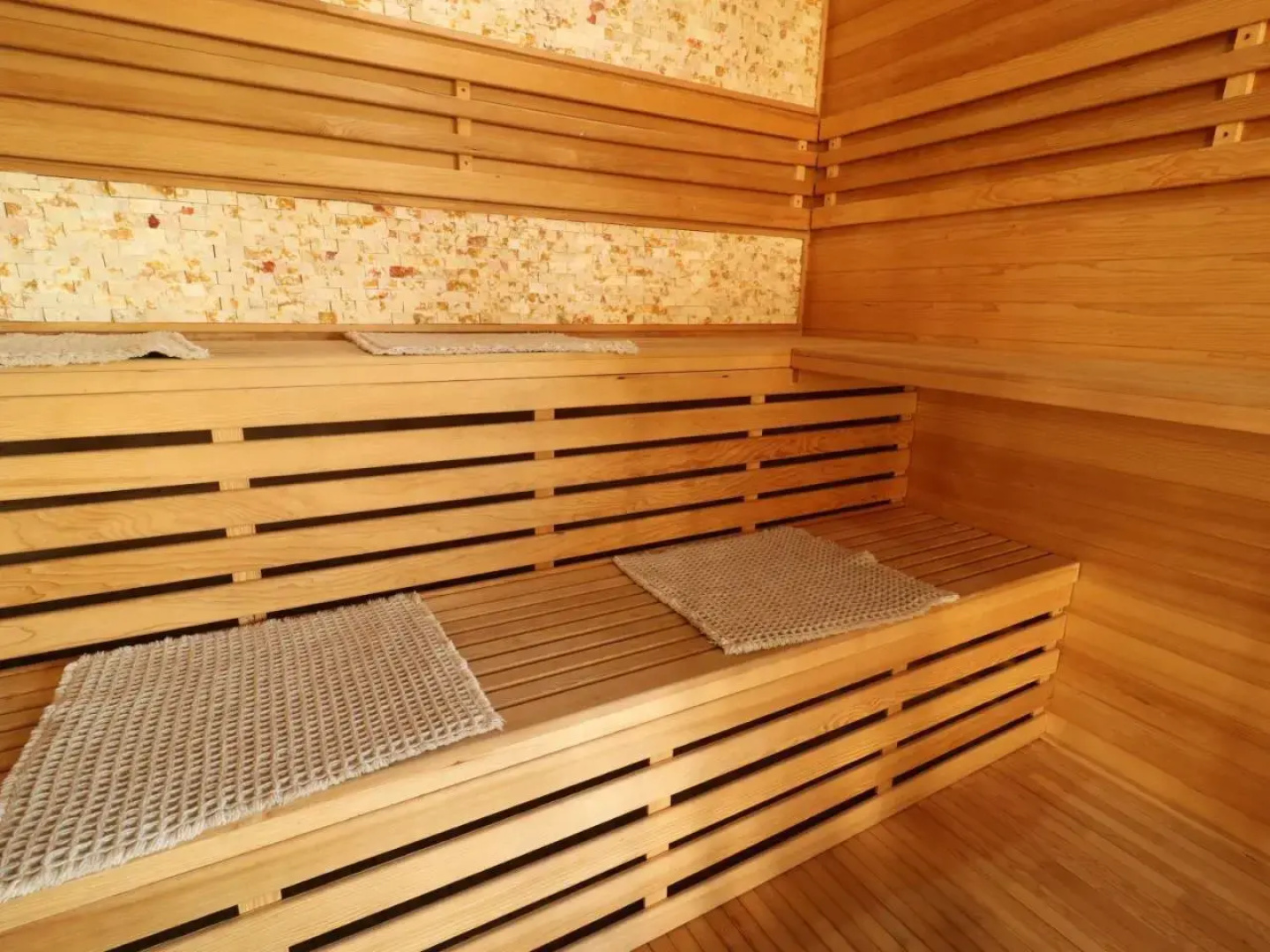 Hotel & Glamping ACT FUTTSU