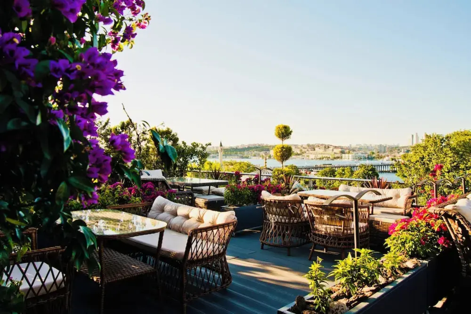 Patio SeaShore Hotel
