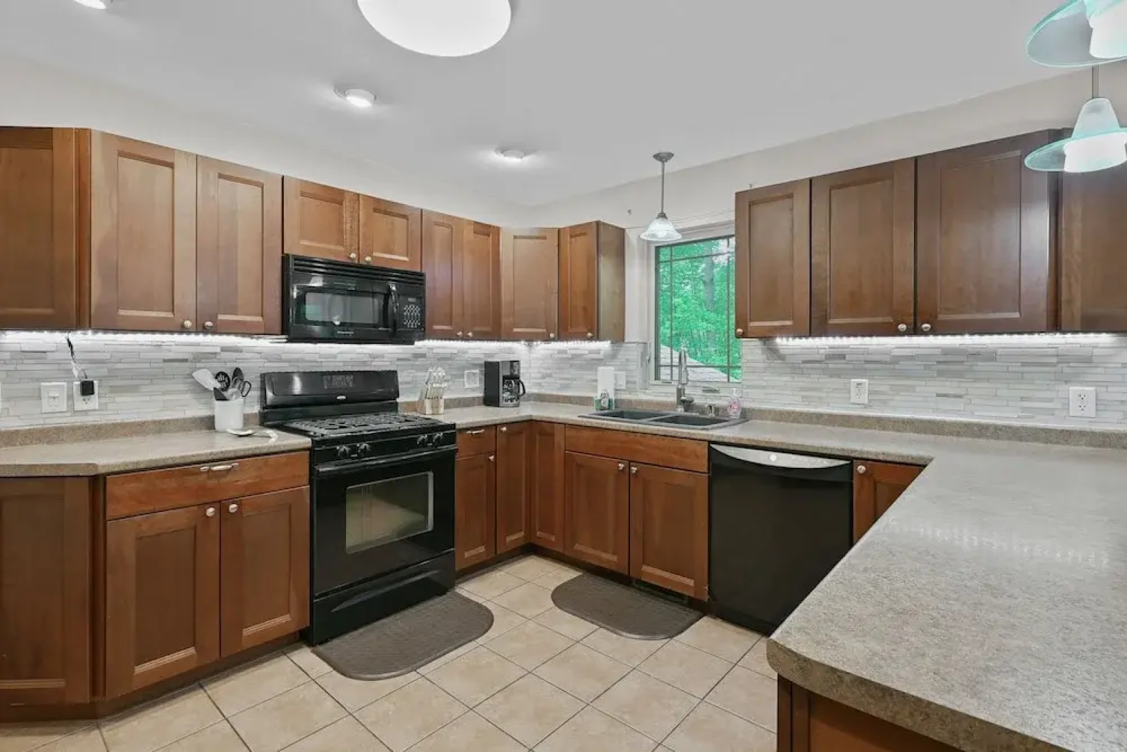 Mosinee Woodland Escape Whole House