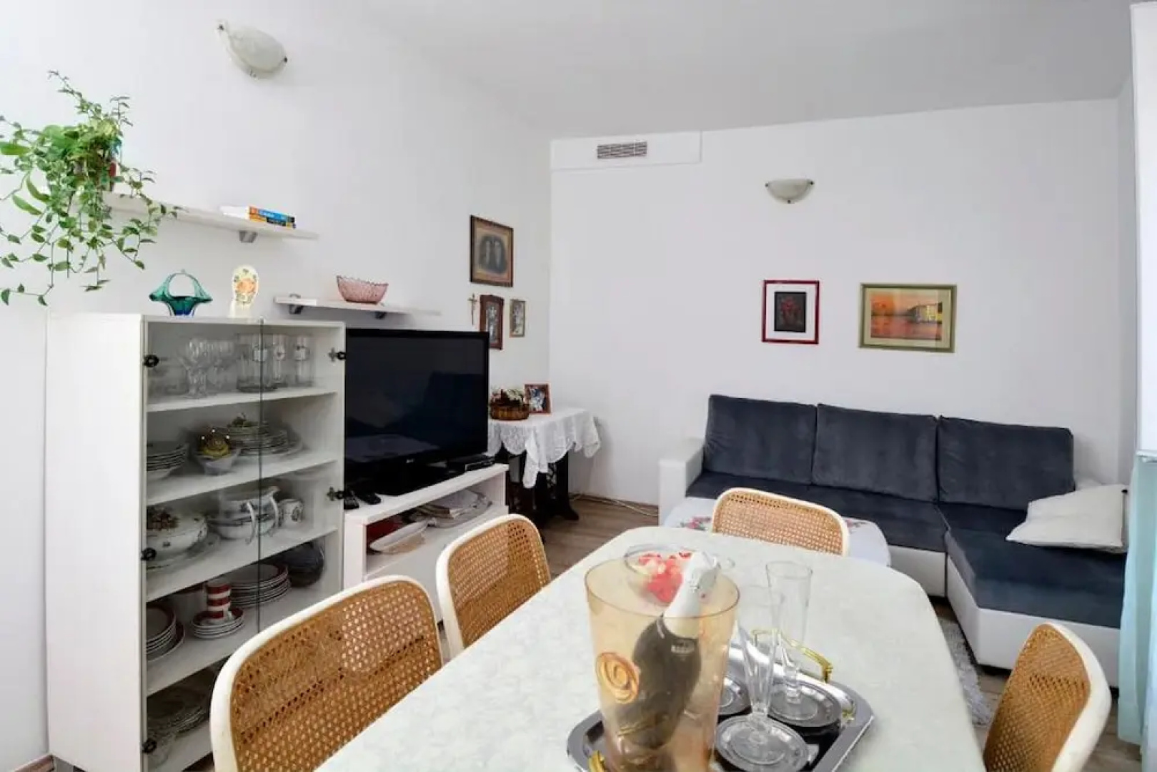 Apartments Tara