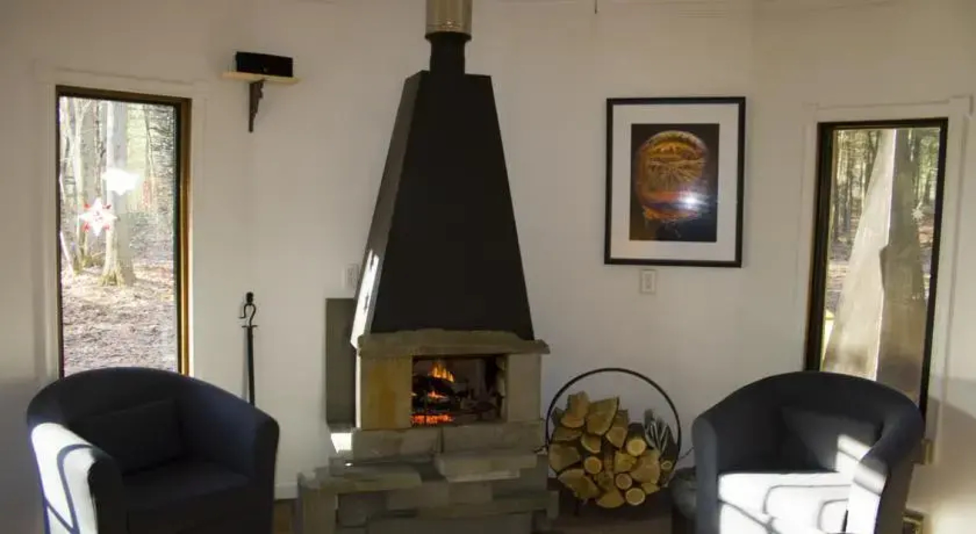 Art Cabin in the Woods