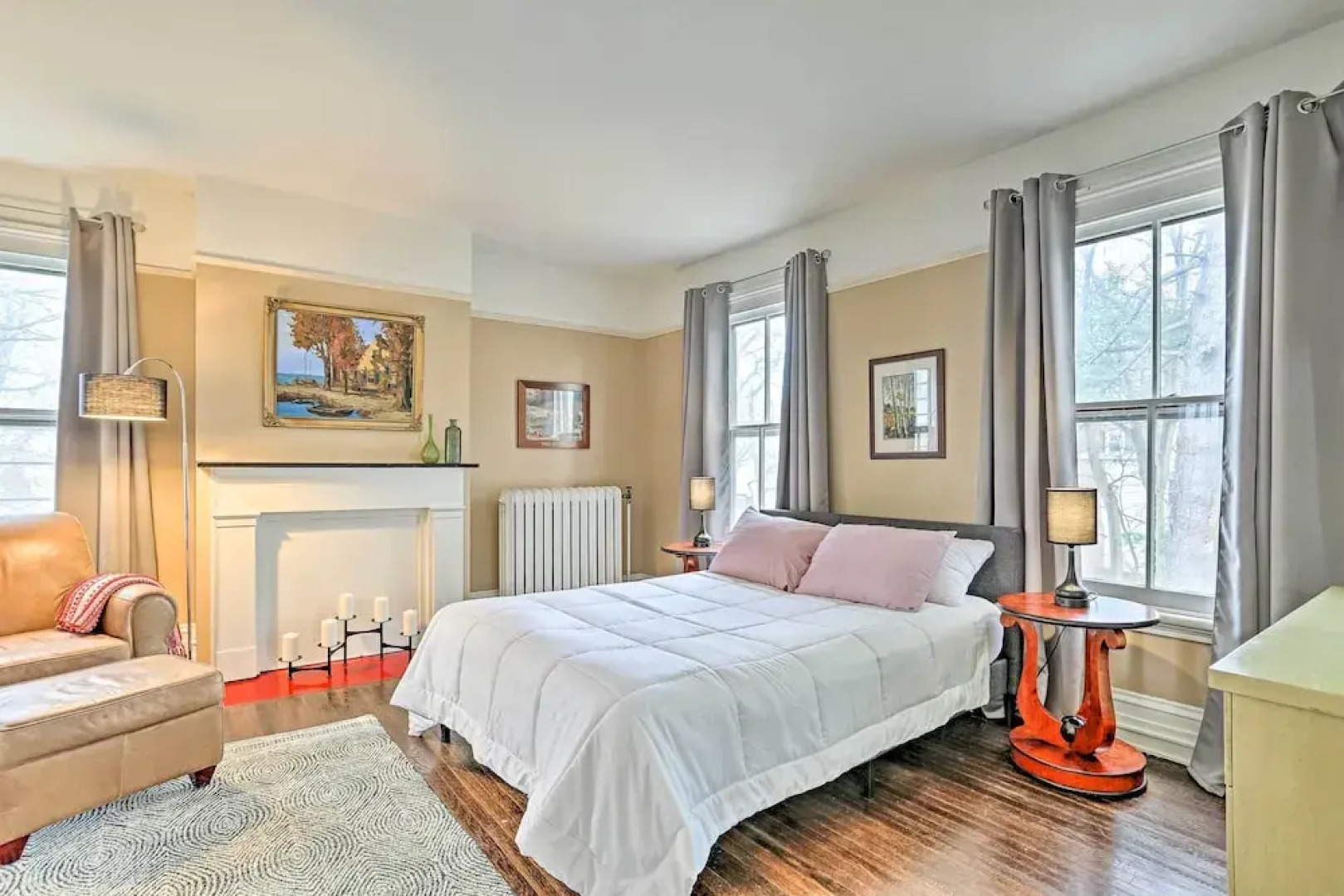 Historic Poughkeepsie Apt - Walkable Location