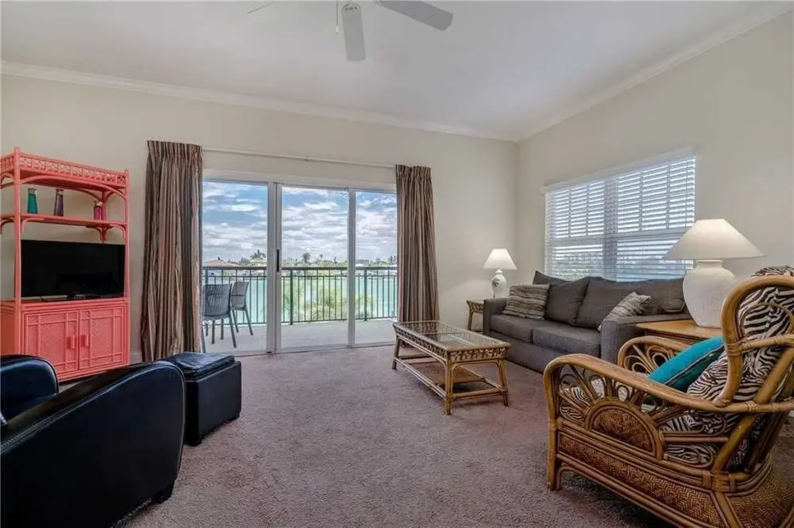 209 - Palms of Treasure Island