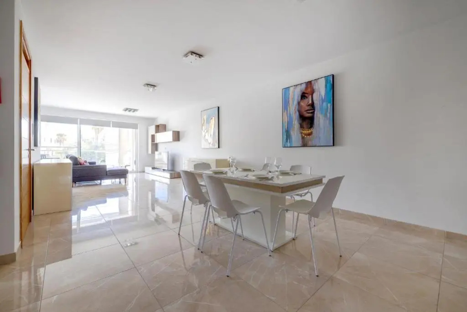Marvellous 3BR Apartment in Central St Julians