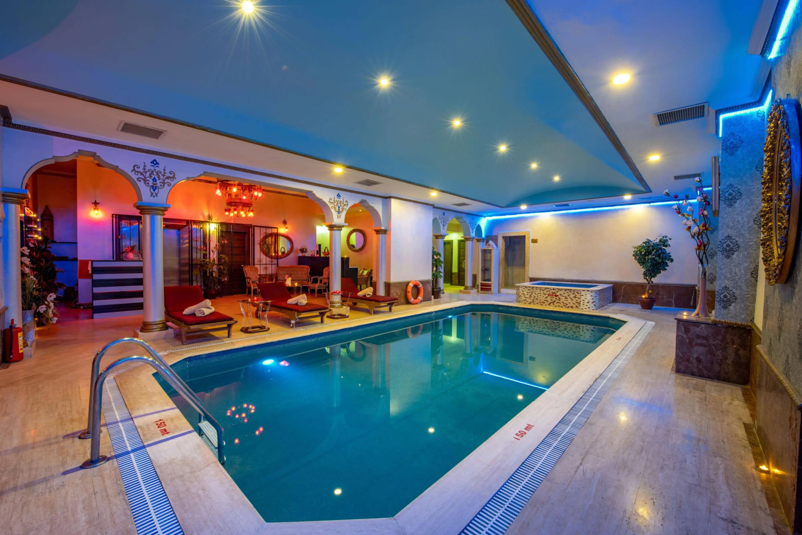 Nova Plaza Crystal Hotel