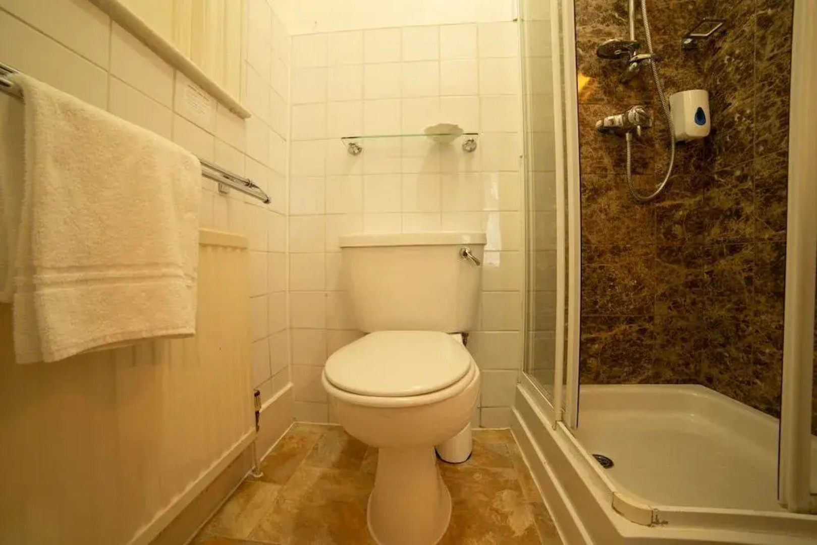 Fines Bayliwick Hotel