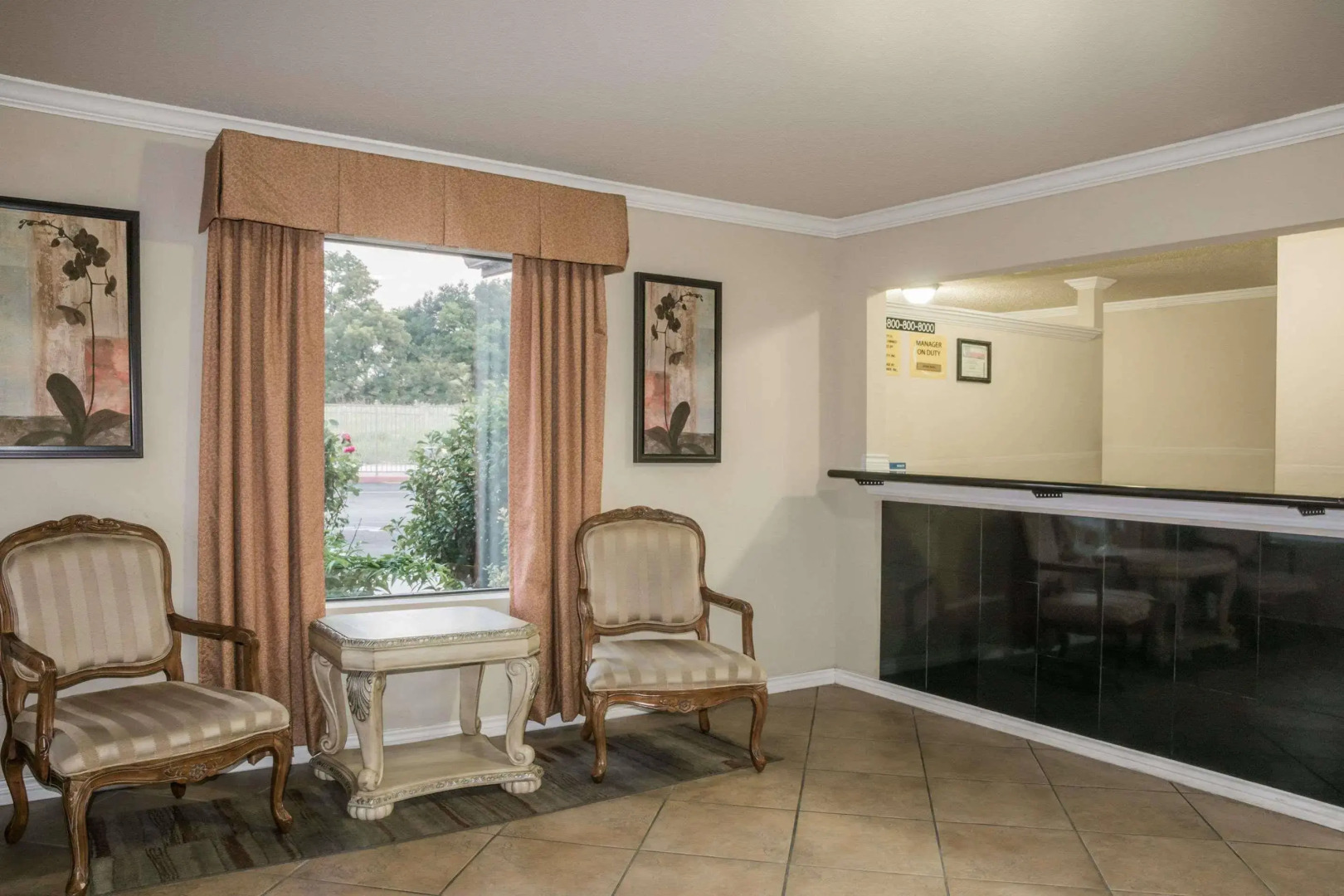 Hill Country Inn & Suites