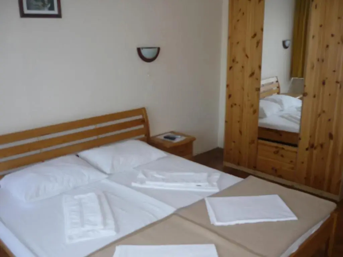 Rooms Bijela Ruža
