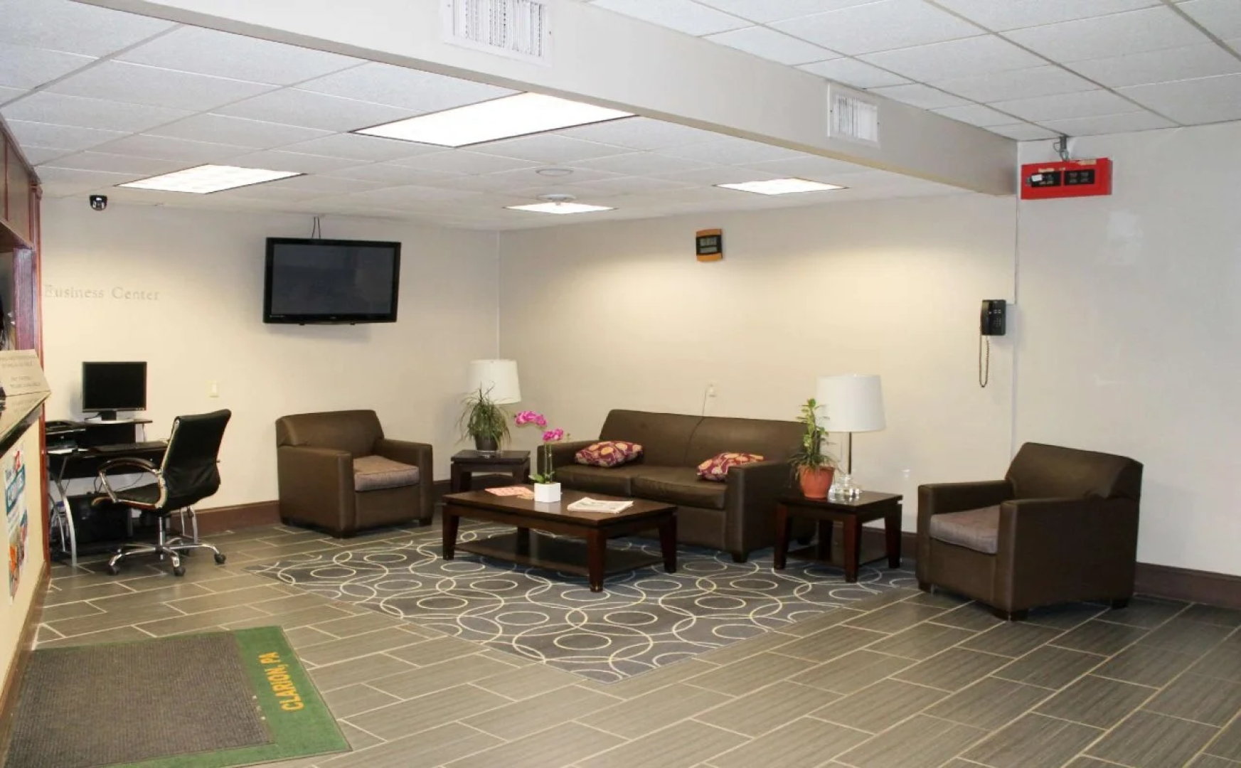 Studio 6 Suites Clarion, PA
