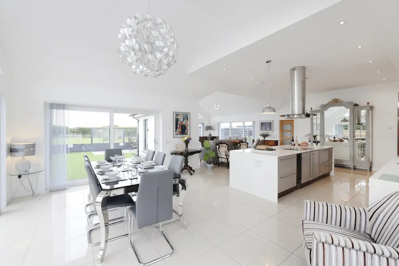 JOIVY Luxurious & Spacious 3Br House With A Hot Tub