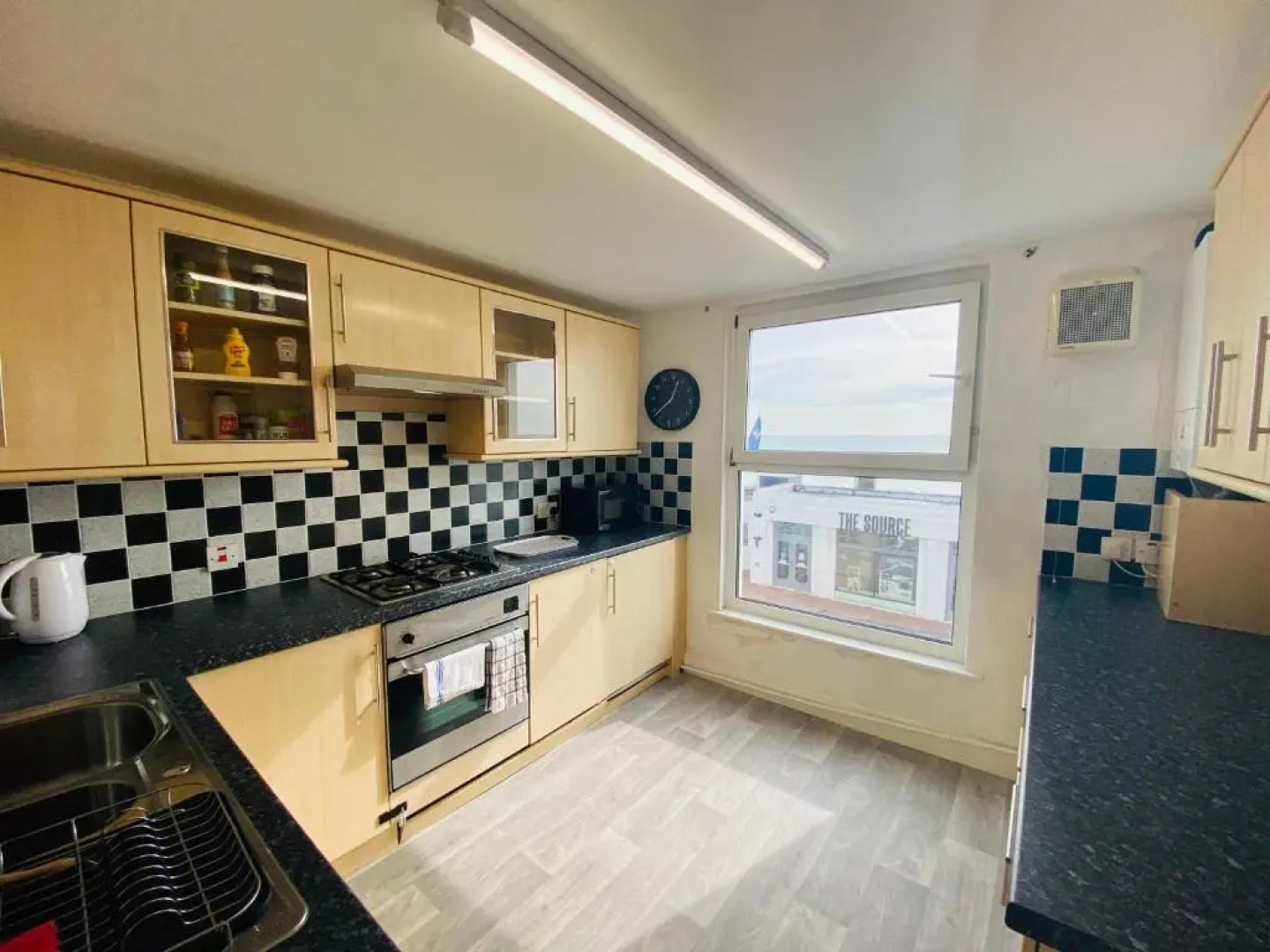 Sea Front White Rock Apartment