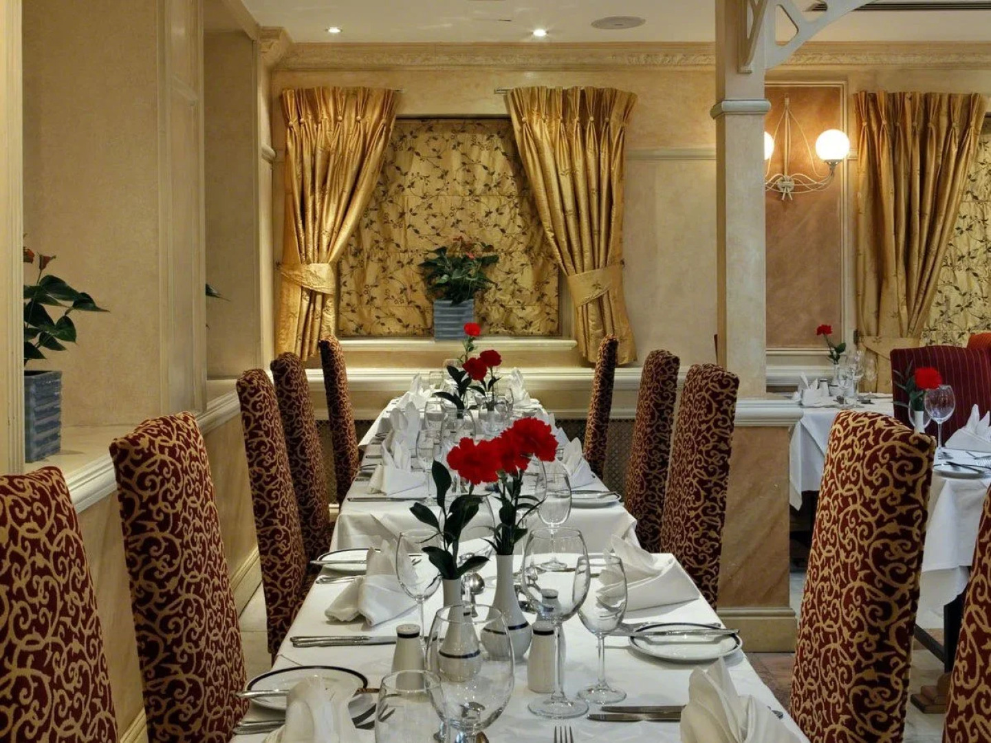 Rochester Hotel by Blue Orchid