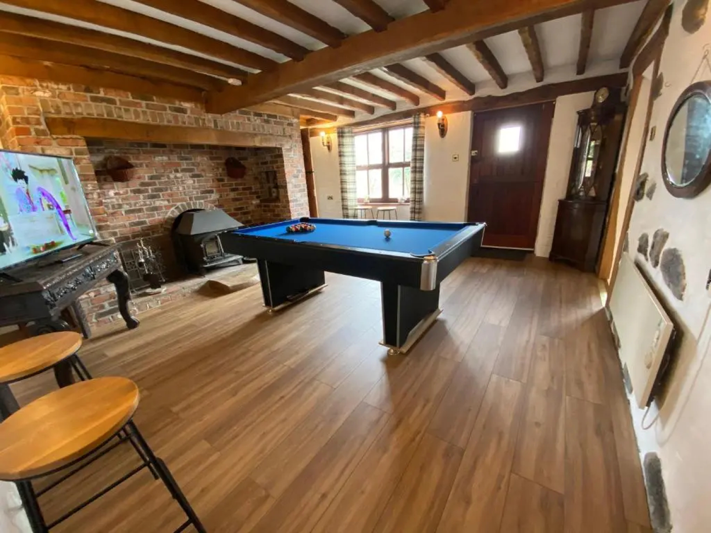 Beautiful secluded farmhouse with hot tub
