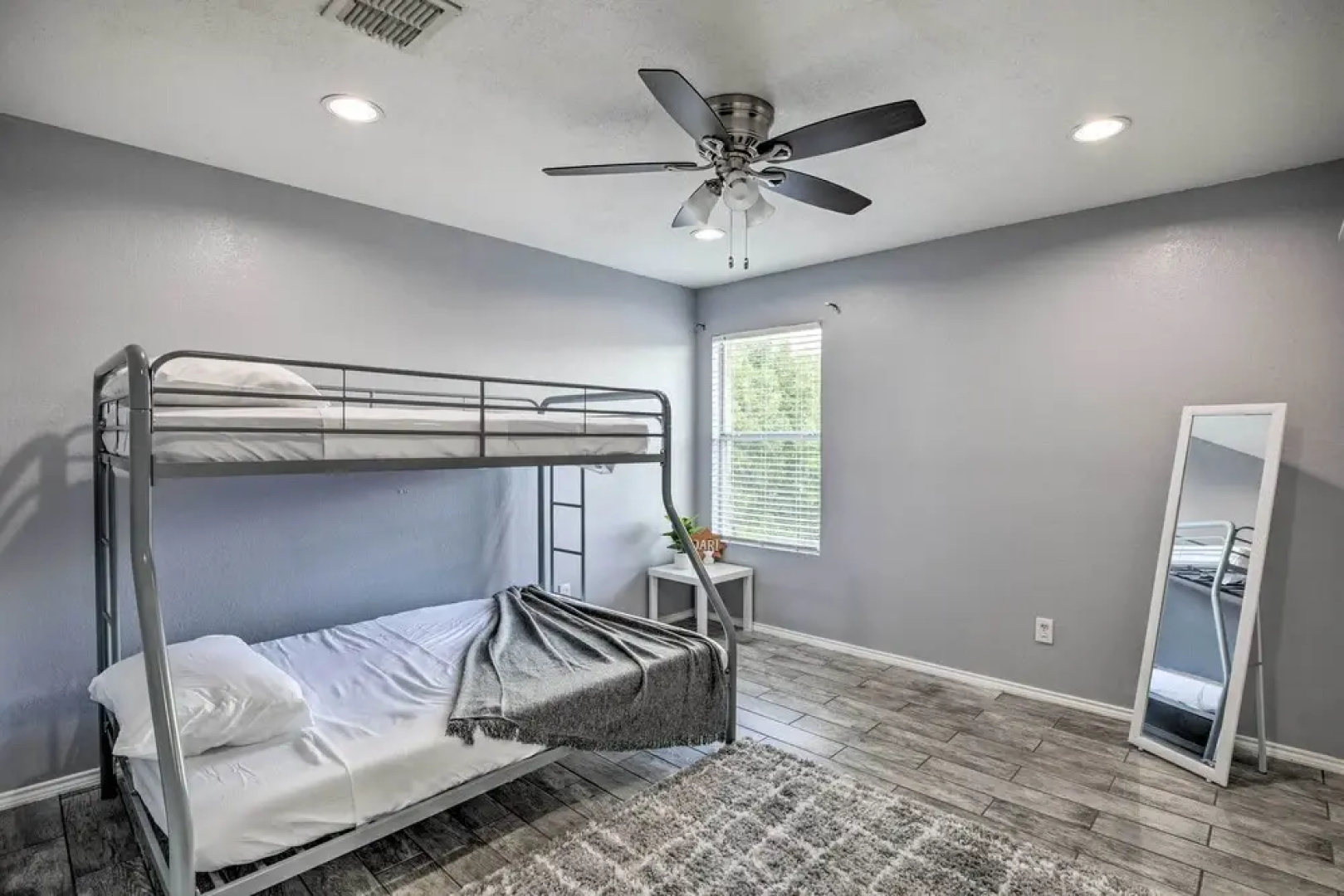 Sleek Rockwall Home Near Dtwn Dallas & Lake!