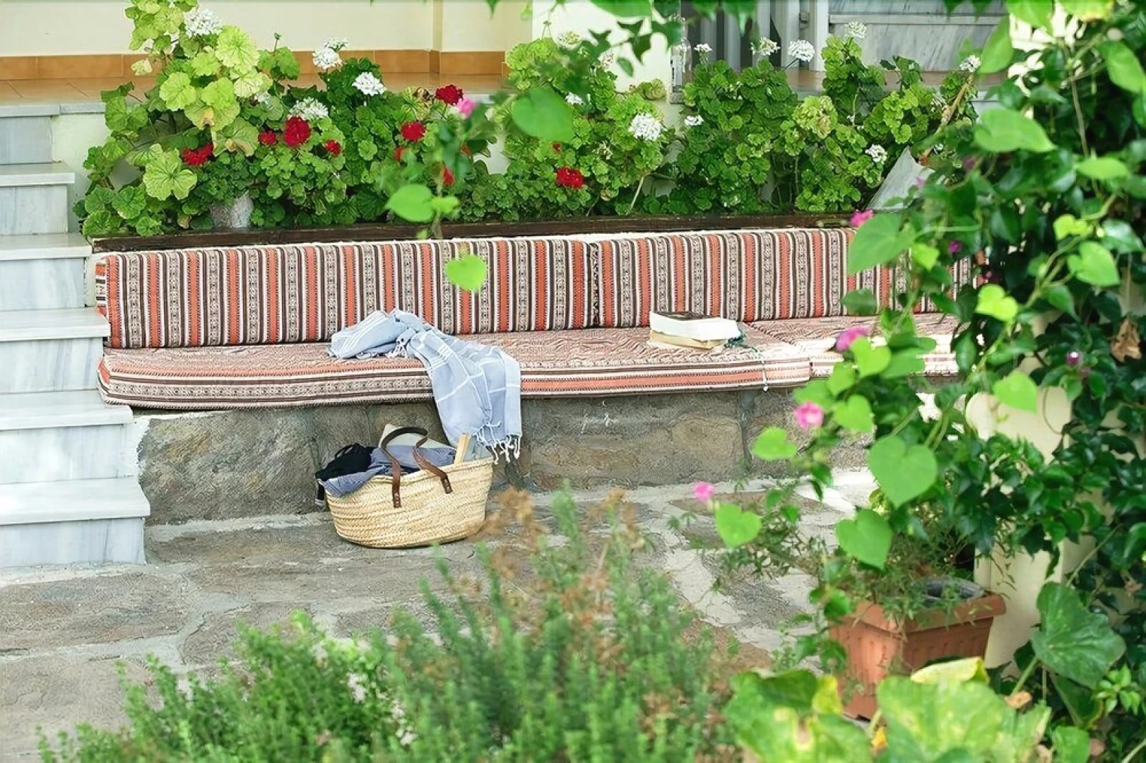 Maria Studios & Apartments