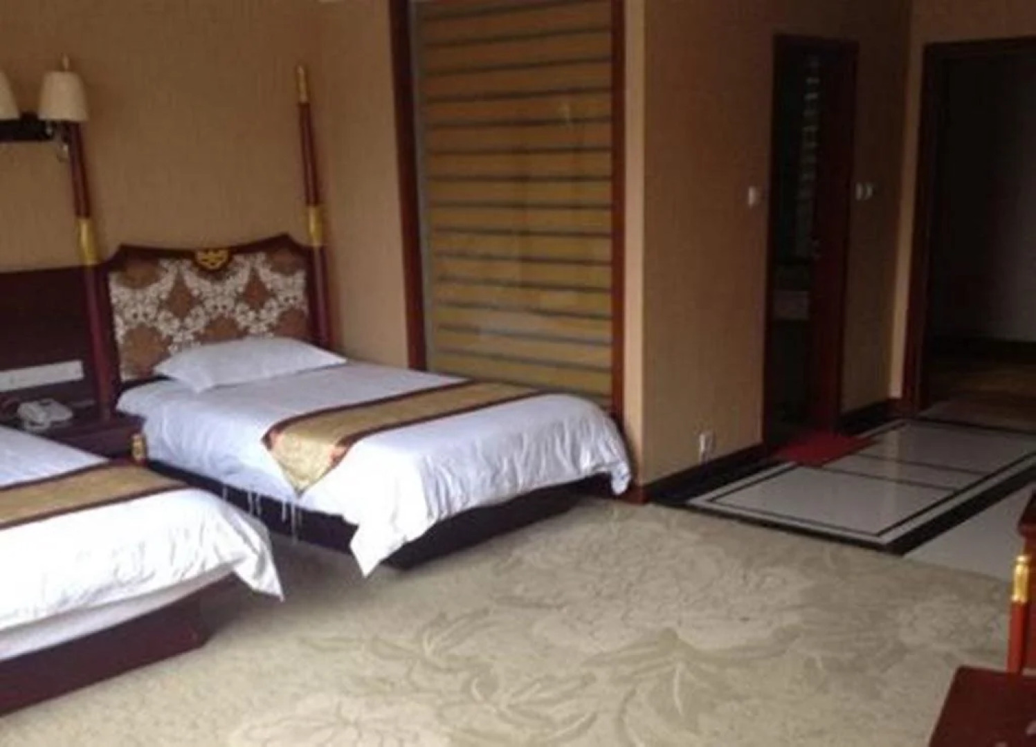 Golden Harbour Hotel