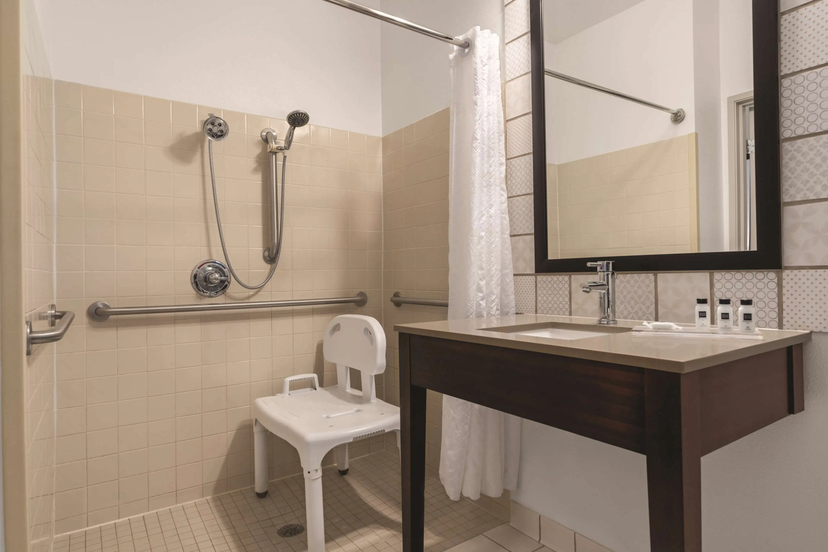 Country Inn & Suites by Radisson, Big Flats (Elmira), NY