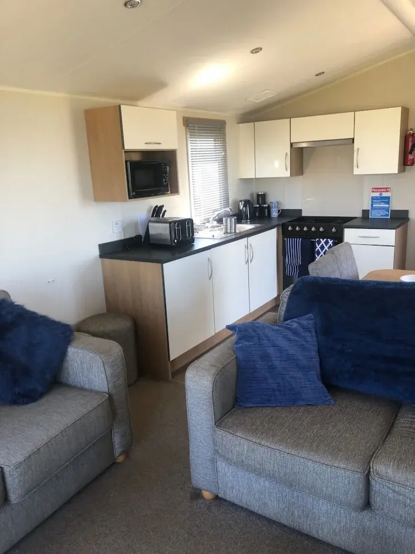 Gwel y Mor 2-bed Chalet With Sea Views & Terrace