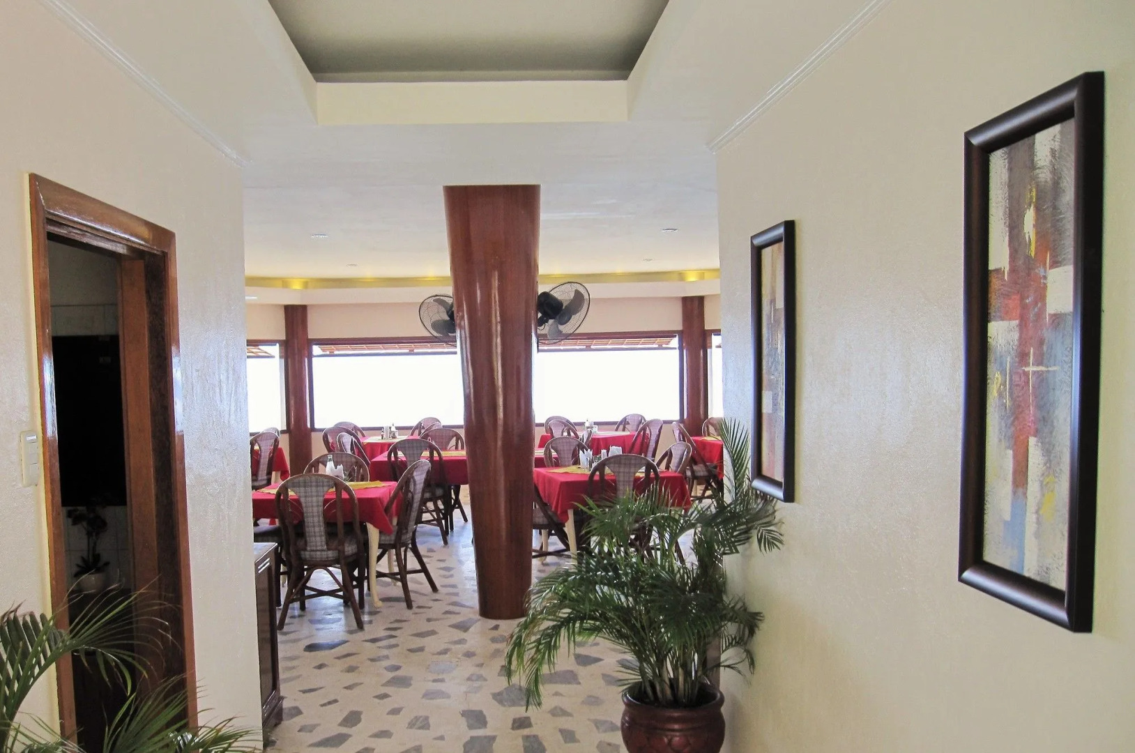 Quo Vadis Dive Resort Moalboal