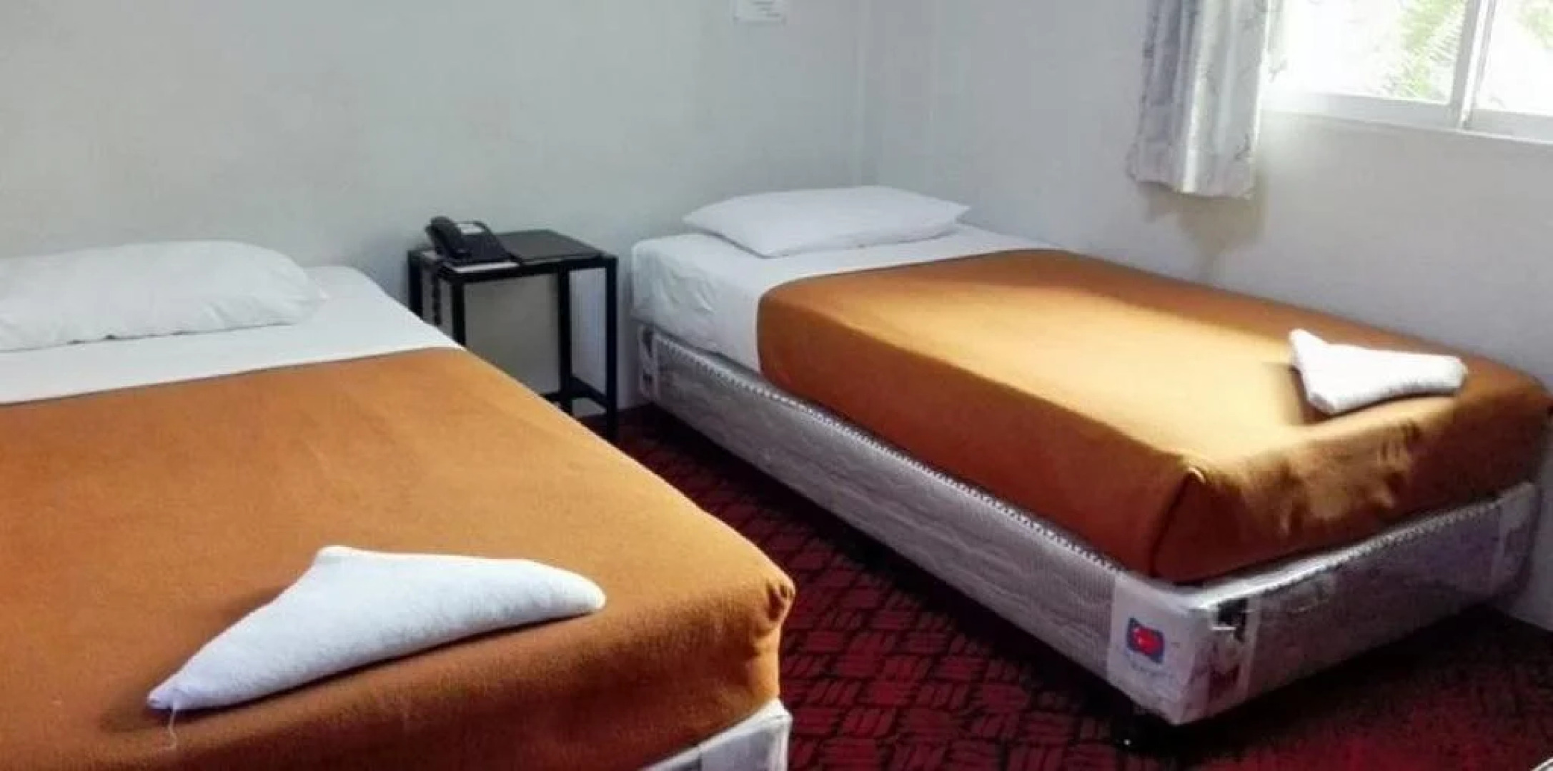 Shwe Than Lyin Hotel & Restaurant