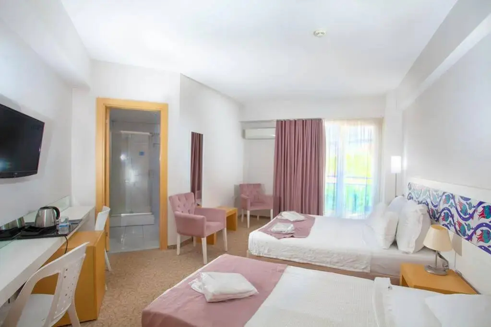 Larina Ninova Thermal SPA & Hotel
