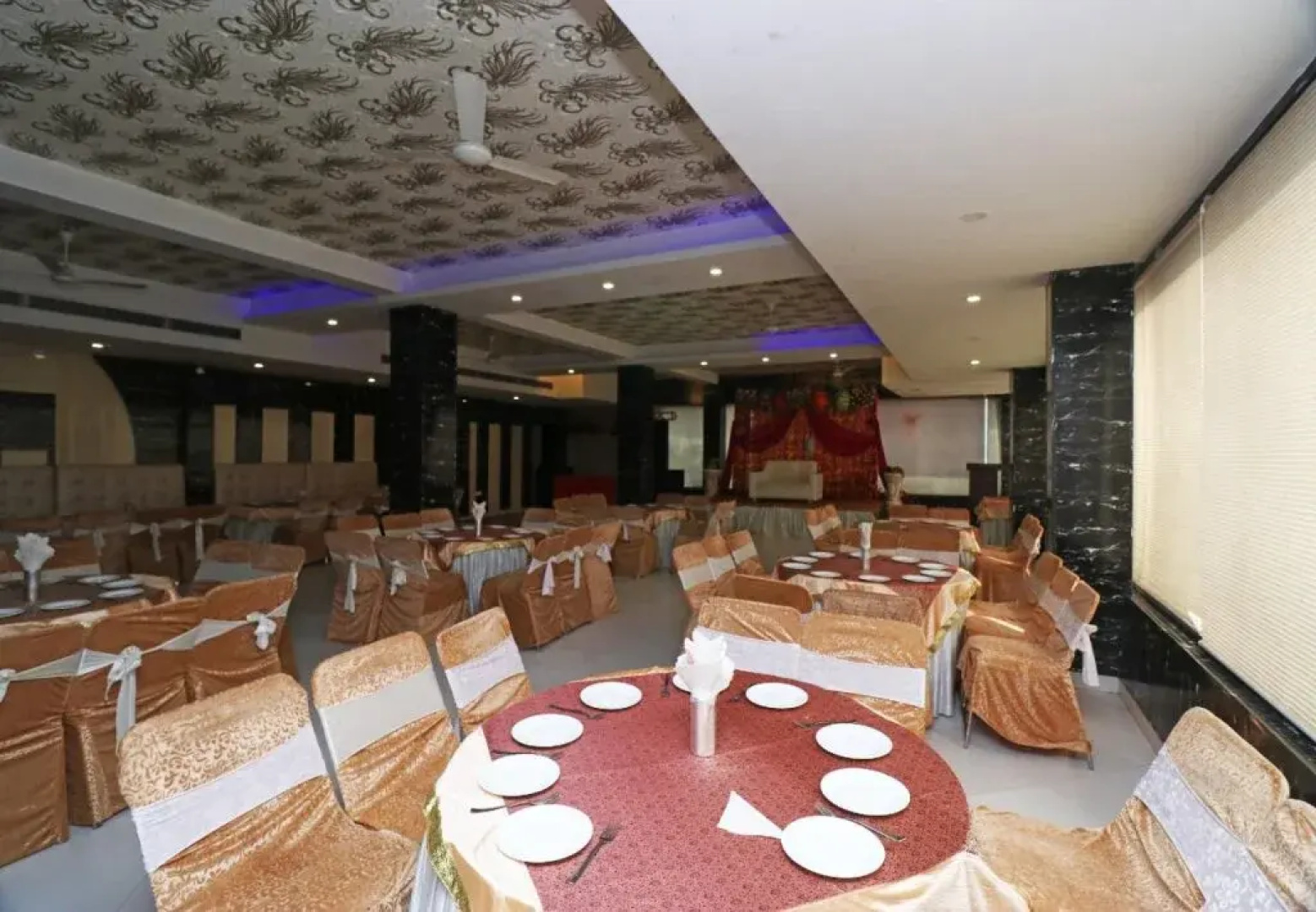 The Classic By OYO Rooms