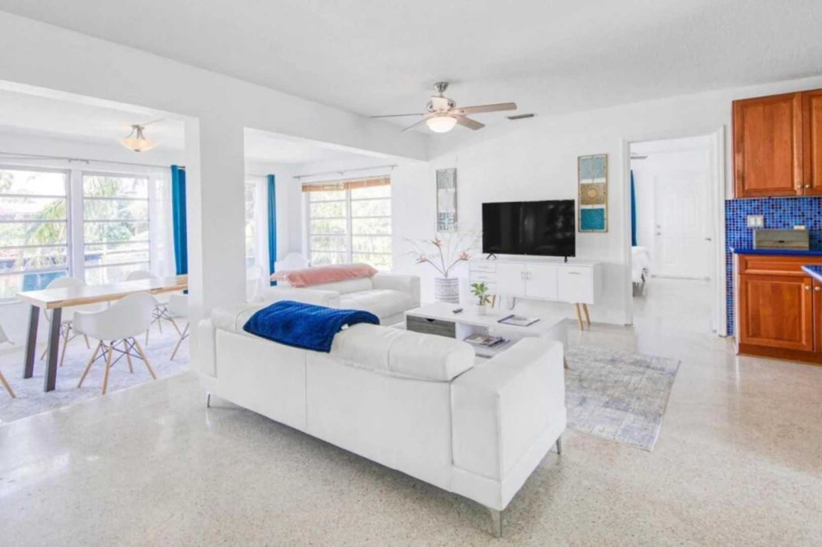 Aquapeace by The Gold Nests