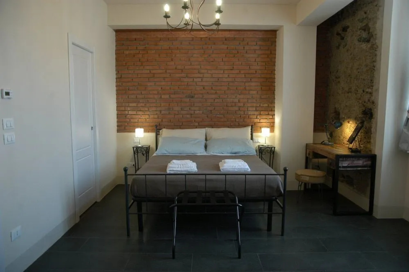 Castello D'Alcontres B&B