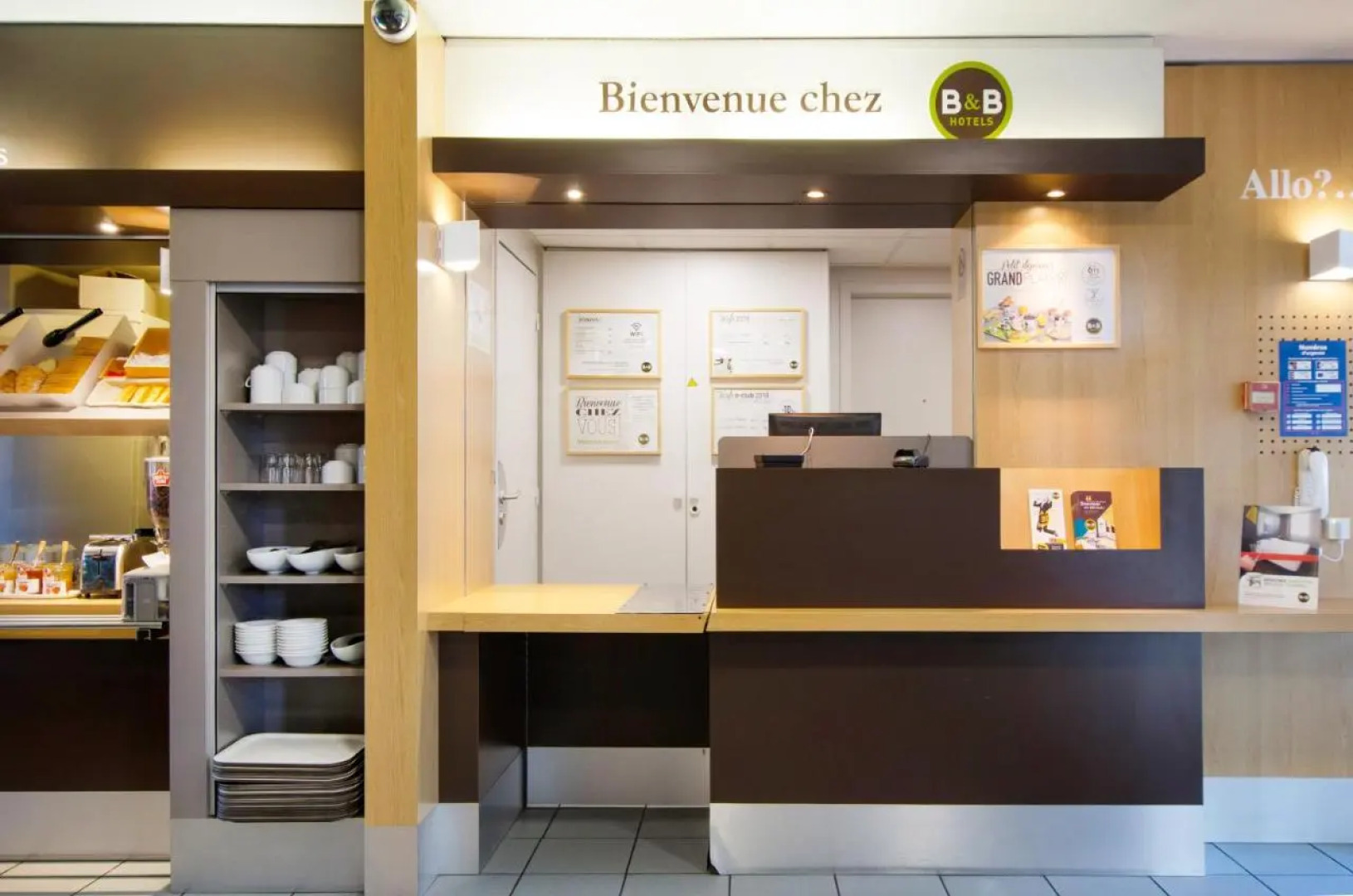 B&B HOTEL CHARTRES Le Forum (1)