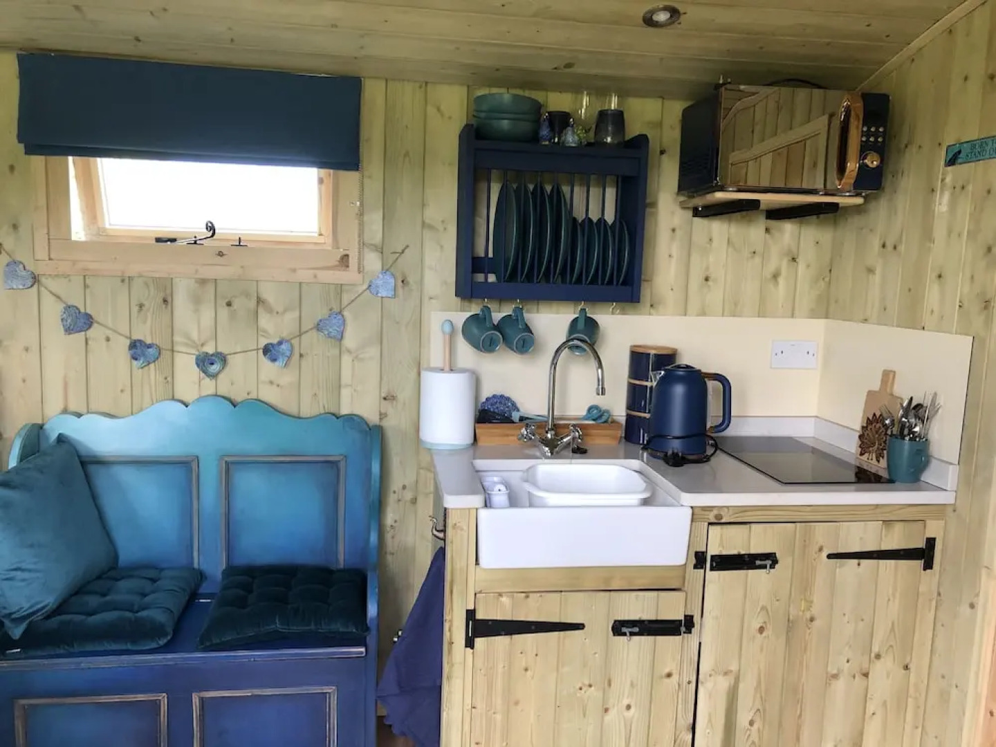 The Peacock Shepherds Hut at Hafoty Boeth