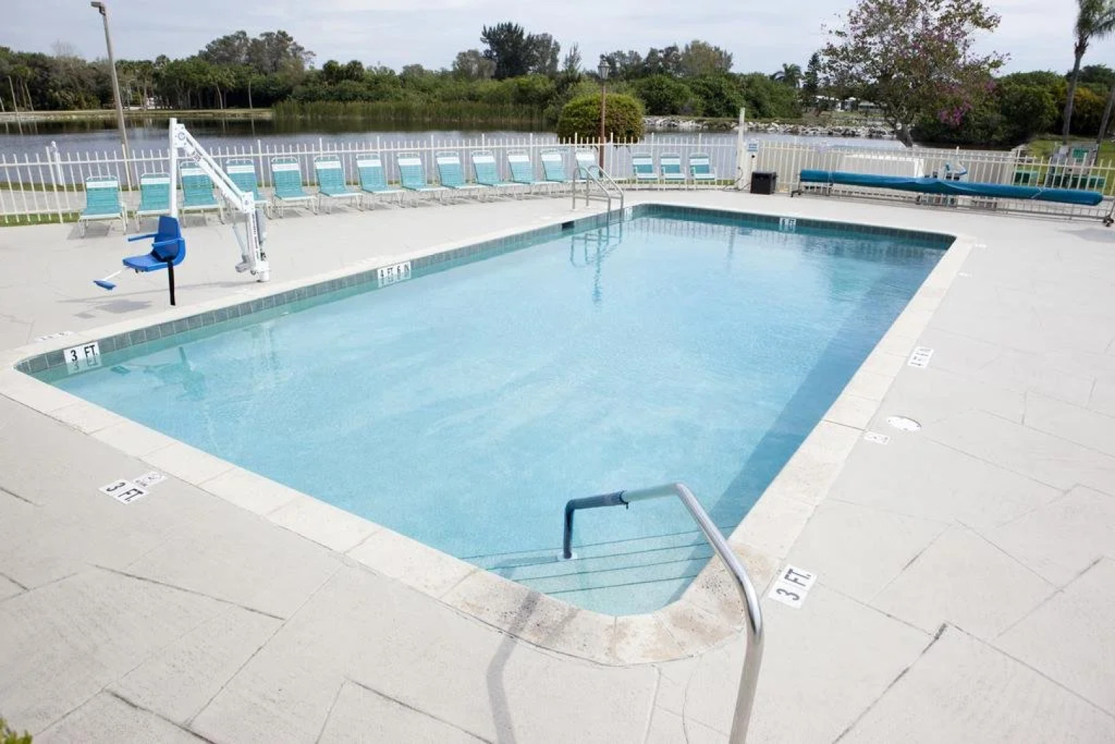 Siesta Bay RV Resort